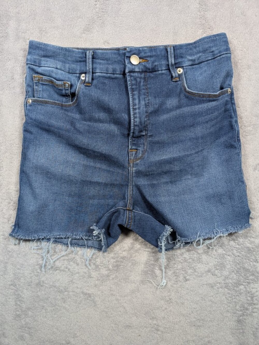 Good American Denim High Rise Shorts Womens Size 8 29 Waist Stretch Raw Hem